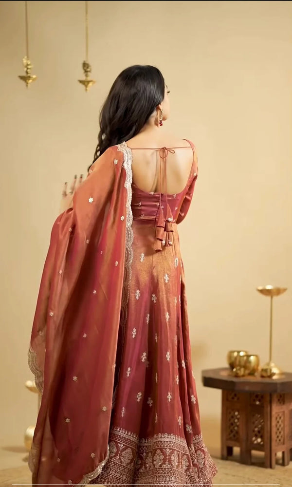 Saakshi`s cosmo Slit Anarkali Premium Suit Set