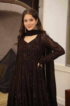 BLACK EMBROIDERED GEORGETTE SUIT SET 101