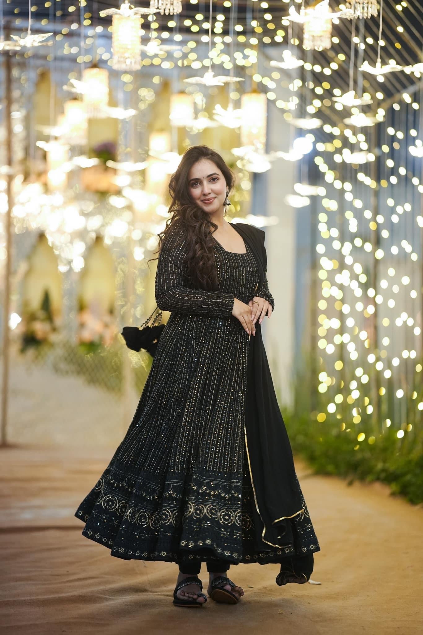 NIGHT STAR BLACK EMBROIDERED GEORGETTE SUIT SET LW 120