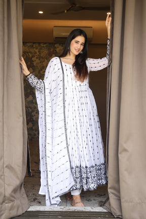 ADITI'S WHITE COLOURED ANARKALI SUIT SET SC 04