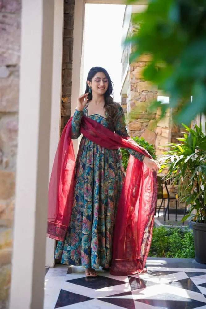 Multicolor Real Heavy Printed Work Gown Set SC 138